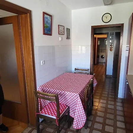 Sara - Families Only Apartman *